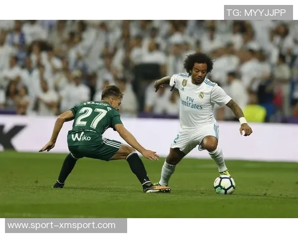 掌握足球搓球技术的秘诀提升你的球场表现与技巧水平