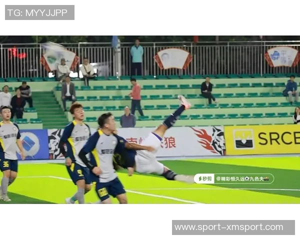 探索全球足球联赛的魅力与竞争力，揭示各大联赛背后的故事与精彩瞬间